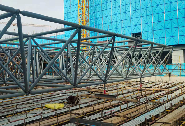 河西高铁东总部基地2号楼网架